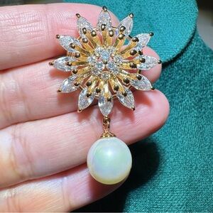 Vintage Style Flower Brooch with Pearl Drop